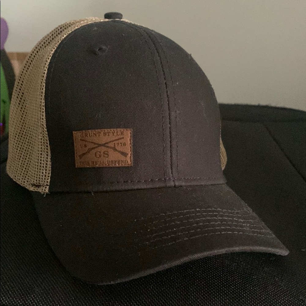 Grunt Style Black and Tan Trucker Hat